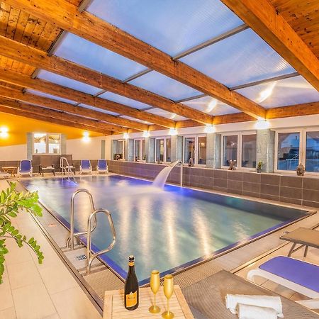 Wellness & Restaurant U Fandy Hotell Lhotka  Exteriör bild