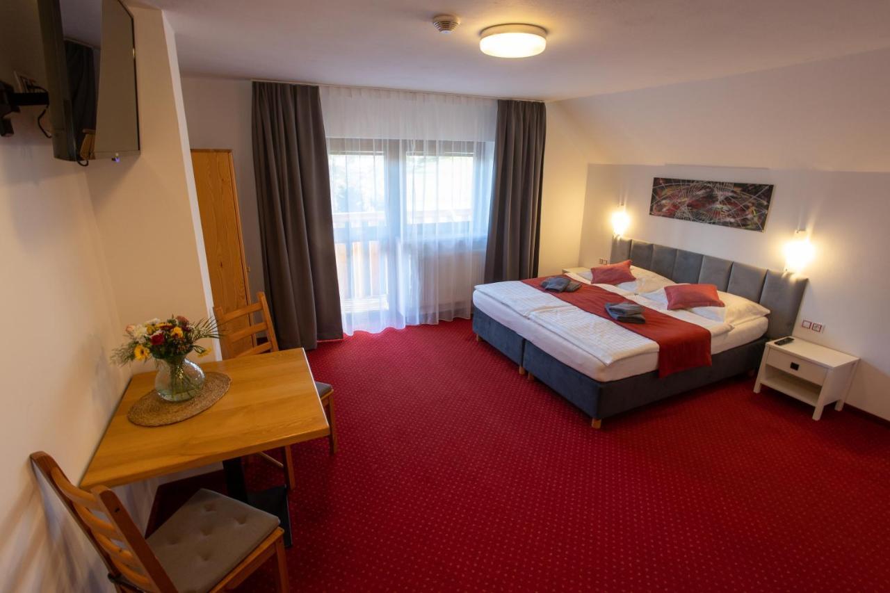 Wellness & Restaurant U Fandy Hotell Lhotka  Exteriör bild