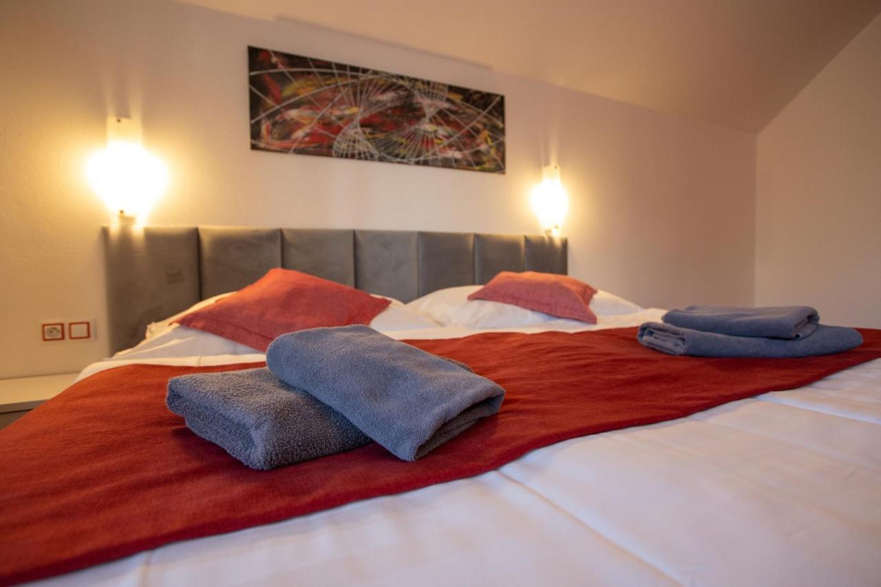 Wellness & Restaurant U Fandy Hotell Lhotka  Exteriör bild