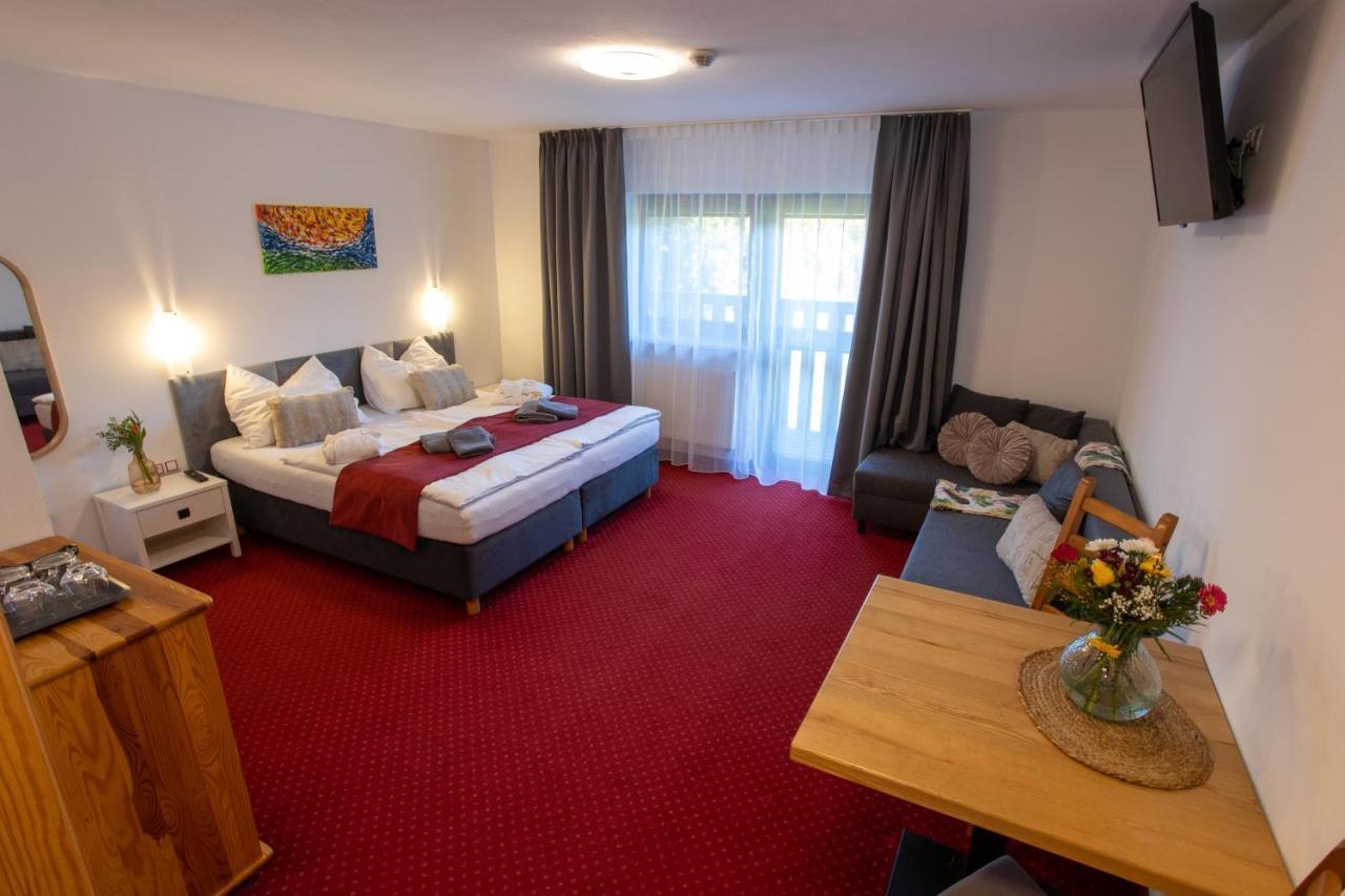 Wellness & Restaurant U Fandy Hotell Lhotka  Exteriör bild
