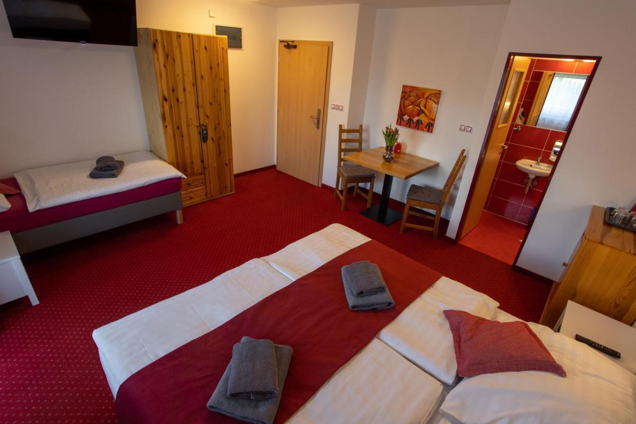Wellness & Restaurant U Fandy Hotell Lhotka  Exteriör bild