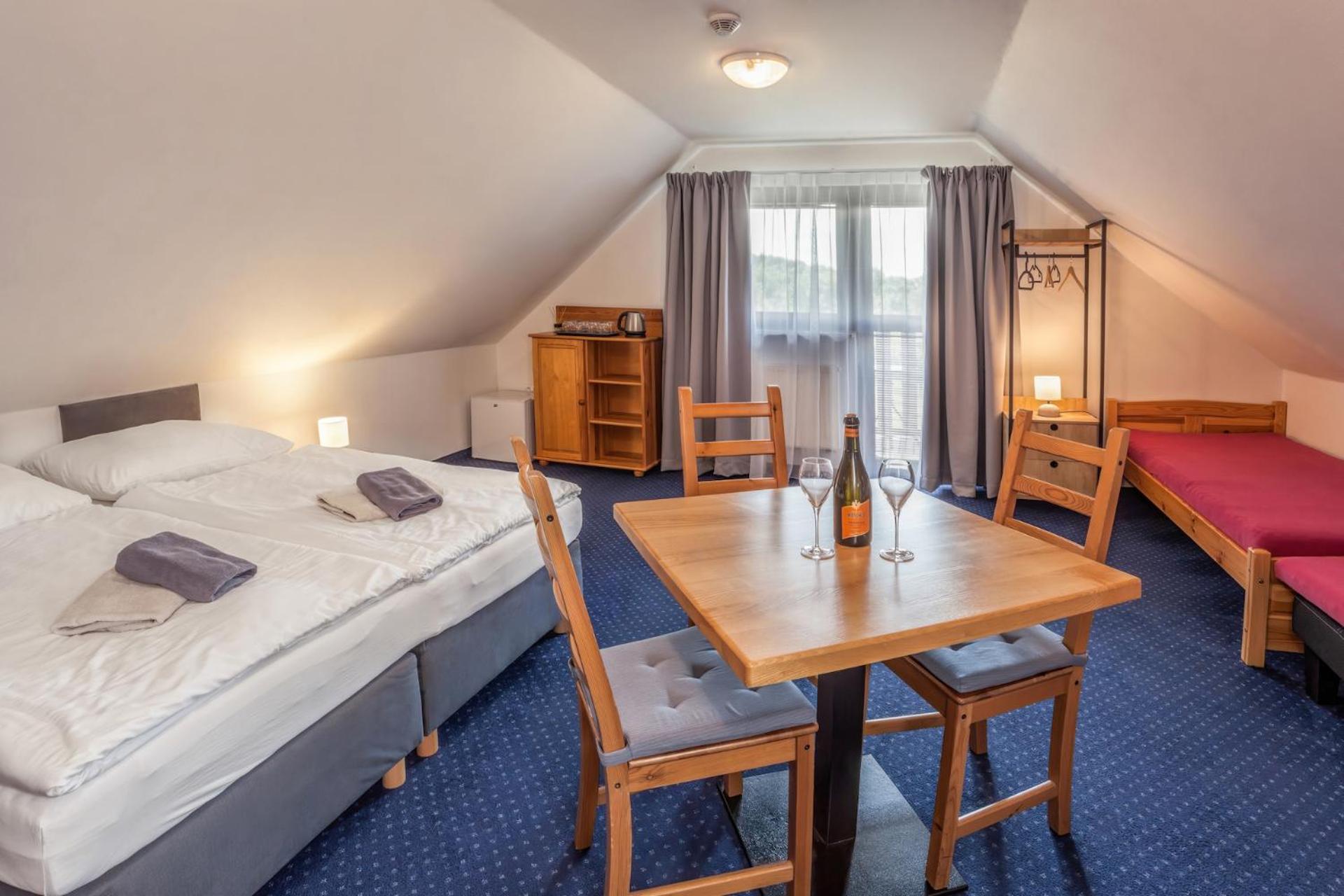 Wellness & Restaurant U Fandy Hotell Lhotka  Exteriör bild